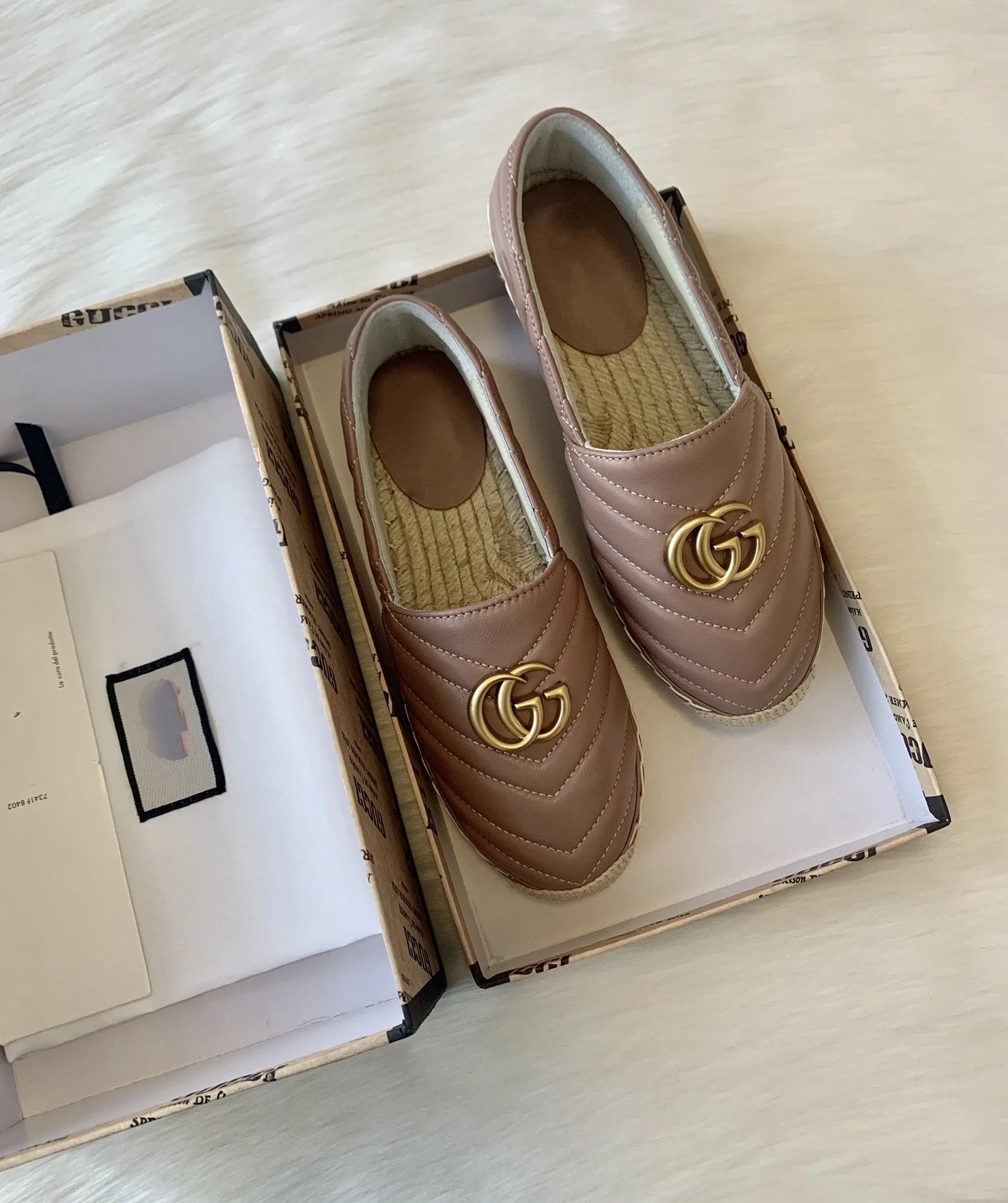 gg dark espadrilles Gucci calfskin pink VR-enabled powder Compact