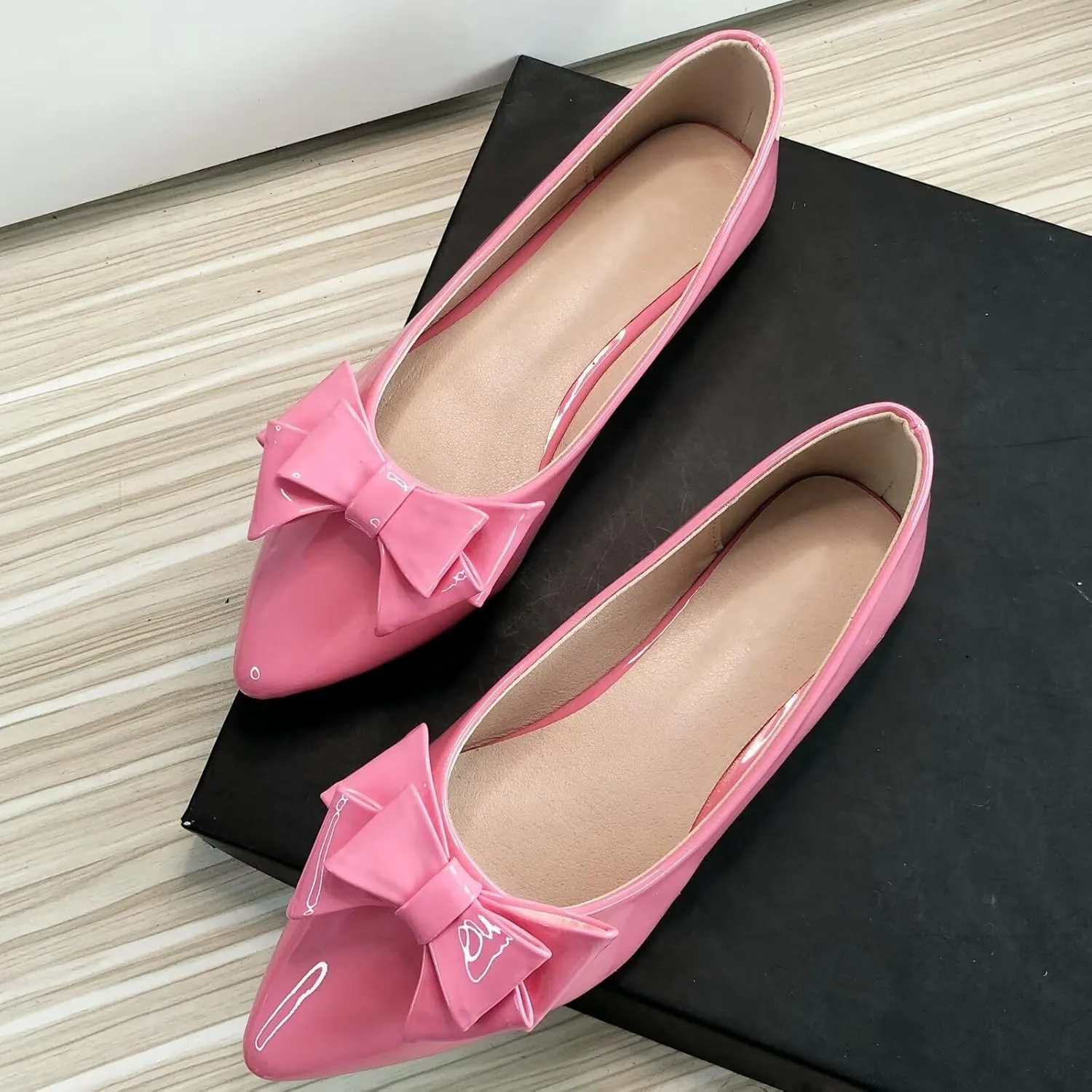 INEELUYI Women's Patent Leather Pointy Toe Slip on Ballets Flats Candy Color Bowtie Bowknot Flats Shoes