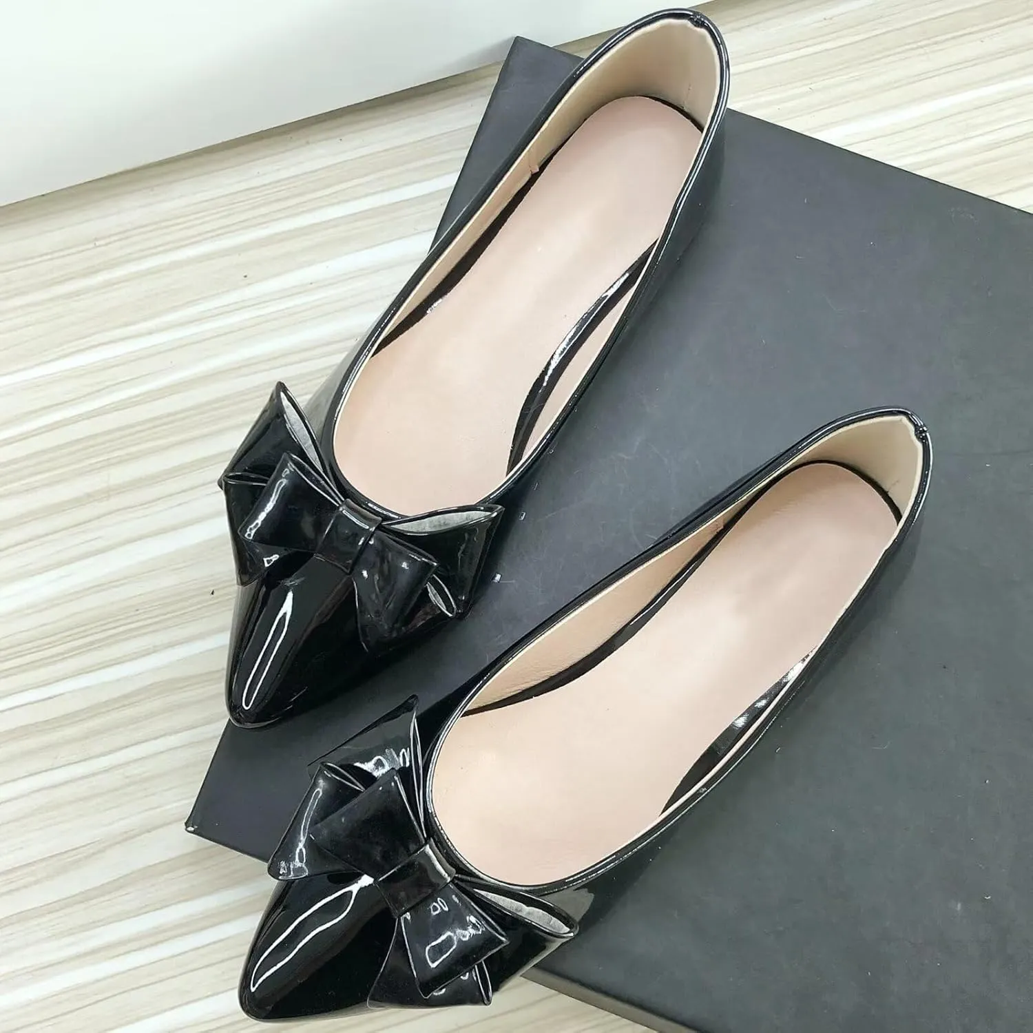 INEELUYI Women's Patent Leather Pointy Toe Slip on Ballets Flats Candy Color Bowtie Bowknot Flats Shoes