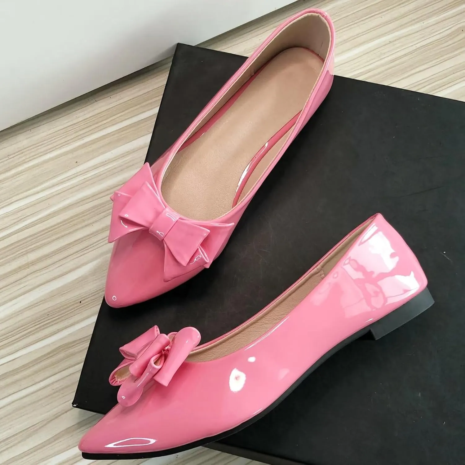 INEELUYI Women's Patent Leather Pointy Toe Slip on Ballets Flats Candy Color Bowtie Bowknot Flats Shoes