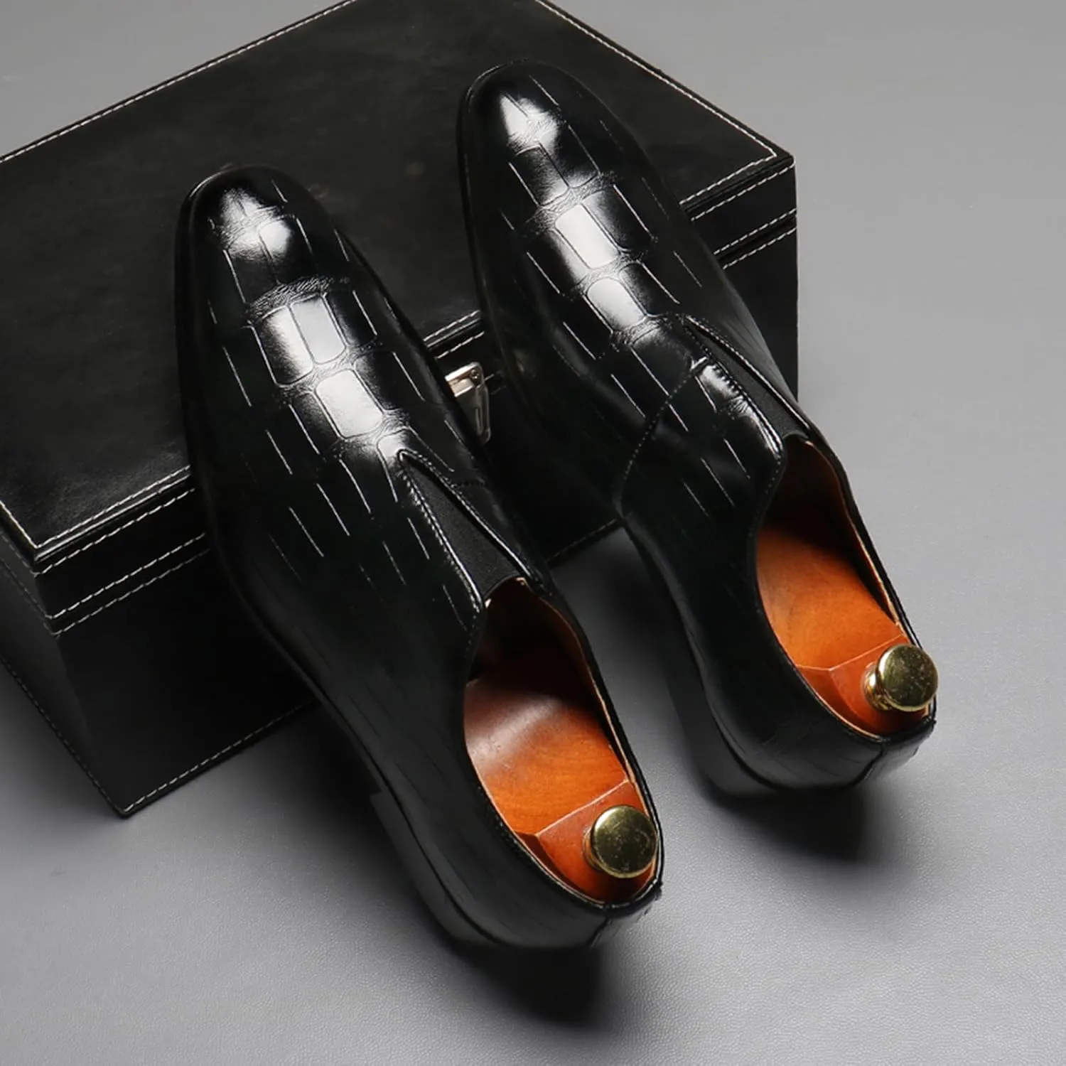 Men's Dress Shoes with Crocodile Printed Leather in Brogue Elastic Band Oxford Formal Shoes for Men