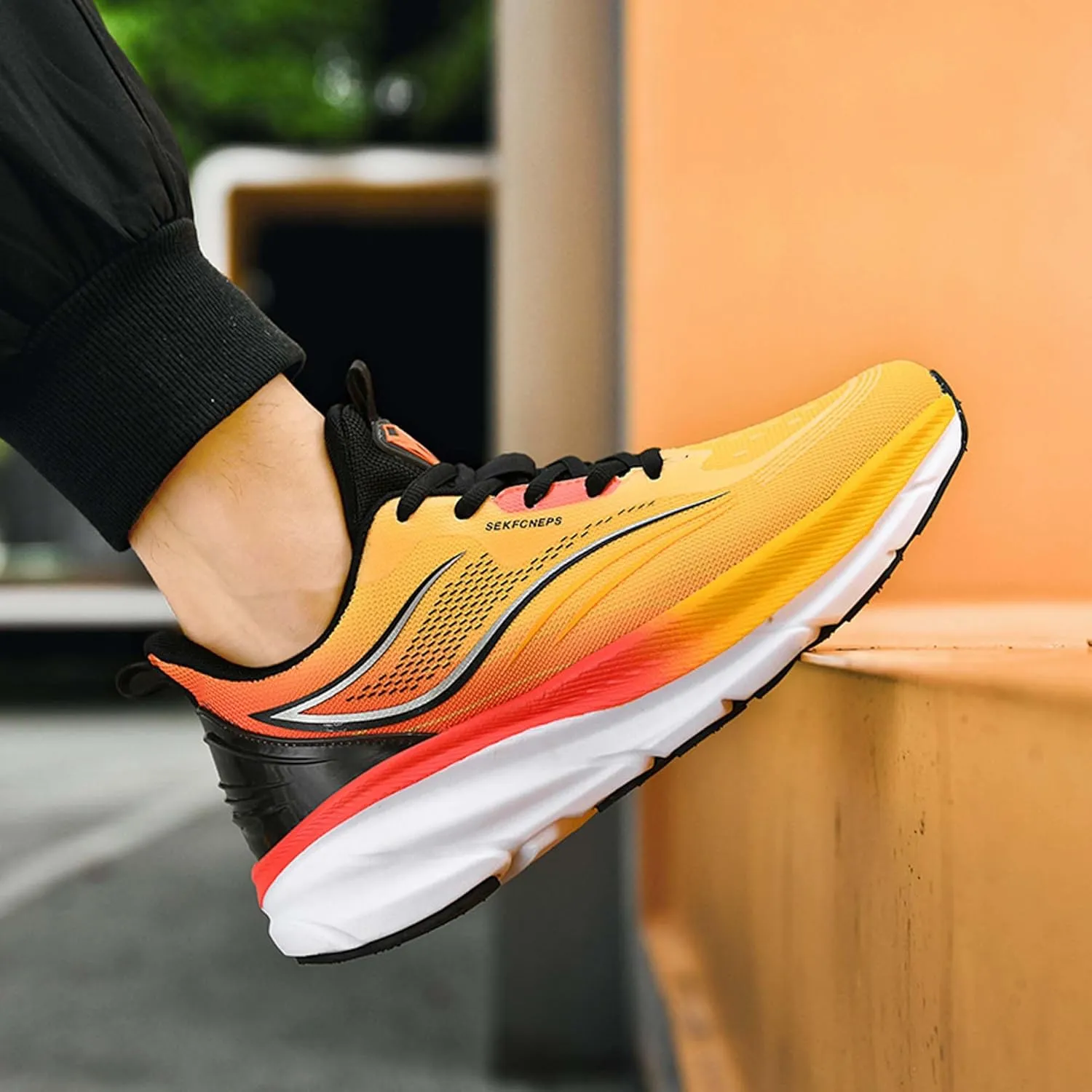 Men's Women's Running Shoes Anti-Slip Athletic Trainers Fashion Sneakers Breathable Fitness Jogging Shoes Outdoor Road Trail Running Shoes