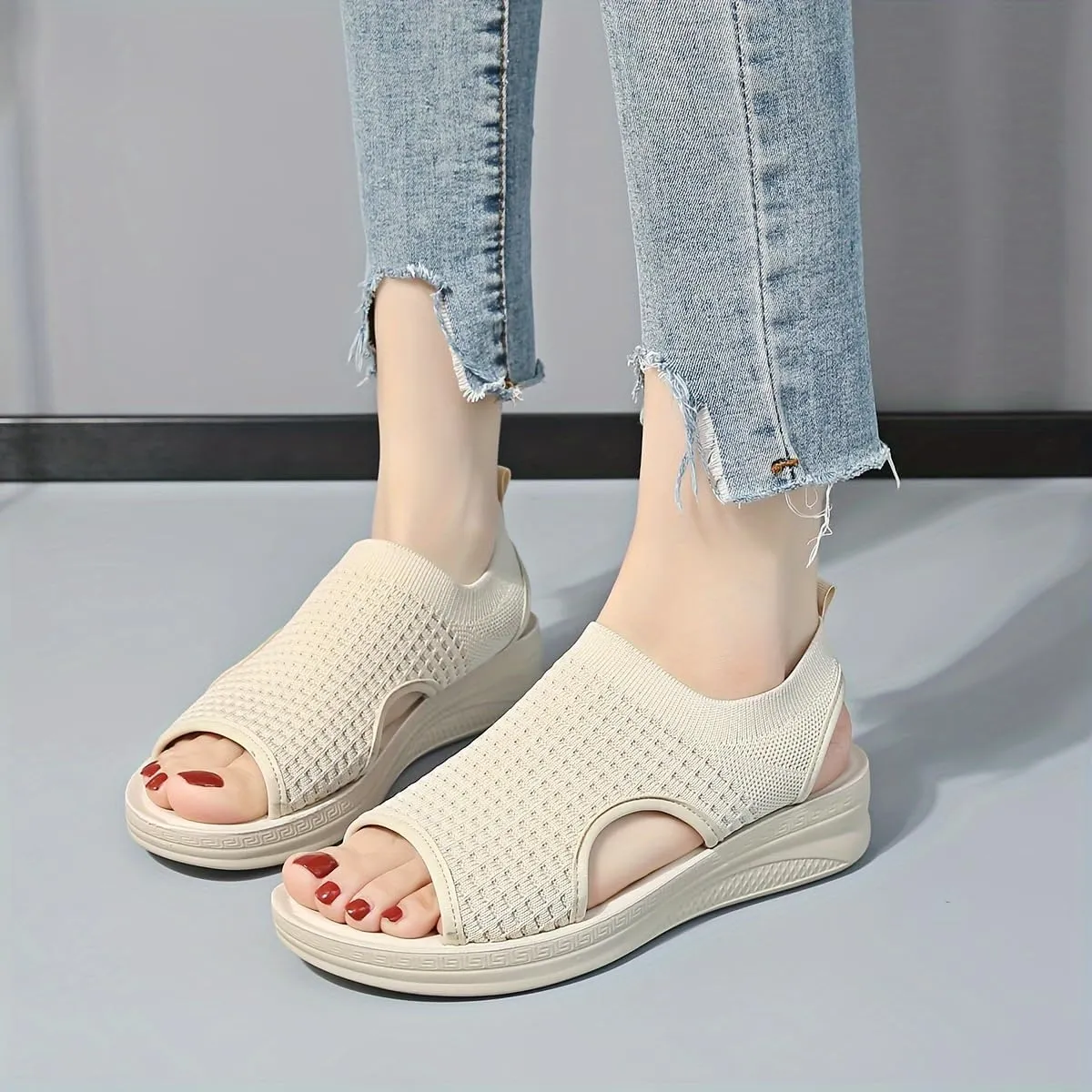 Mesh Sole Comfortable and Lightweight Walking Women's Sandals