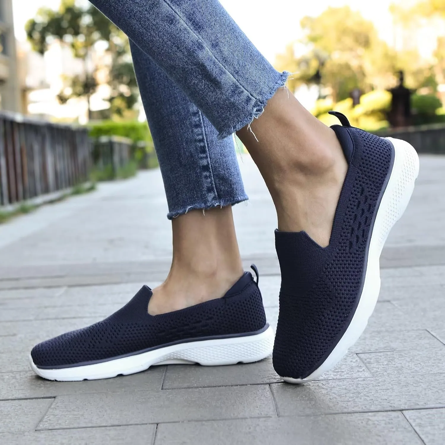 poemlady Walking Shoes Women Slip On Sneakers Knit Lightweight Comfortable Breathable Nurse Shoes for Work Travel