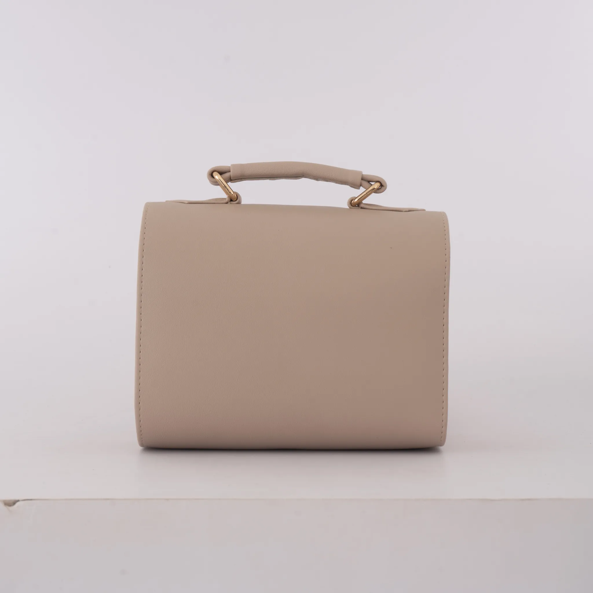Pretty Little Box - Sling In Beige