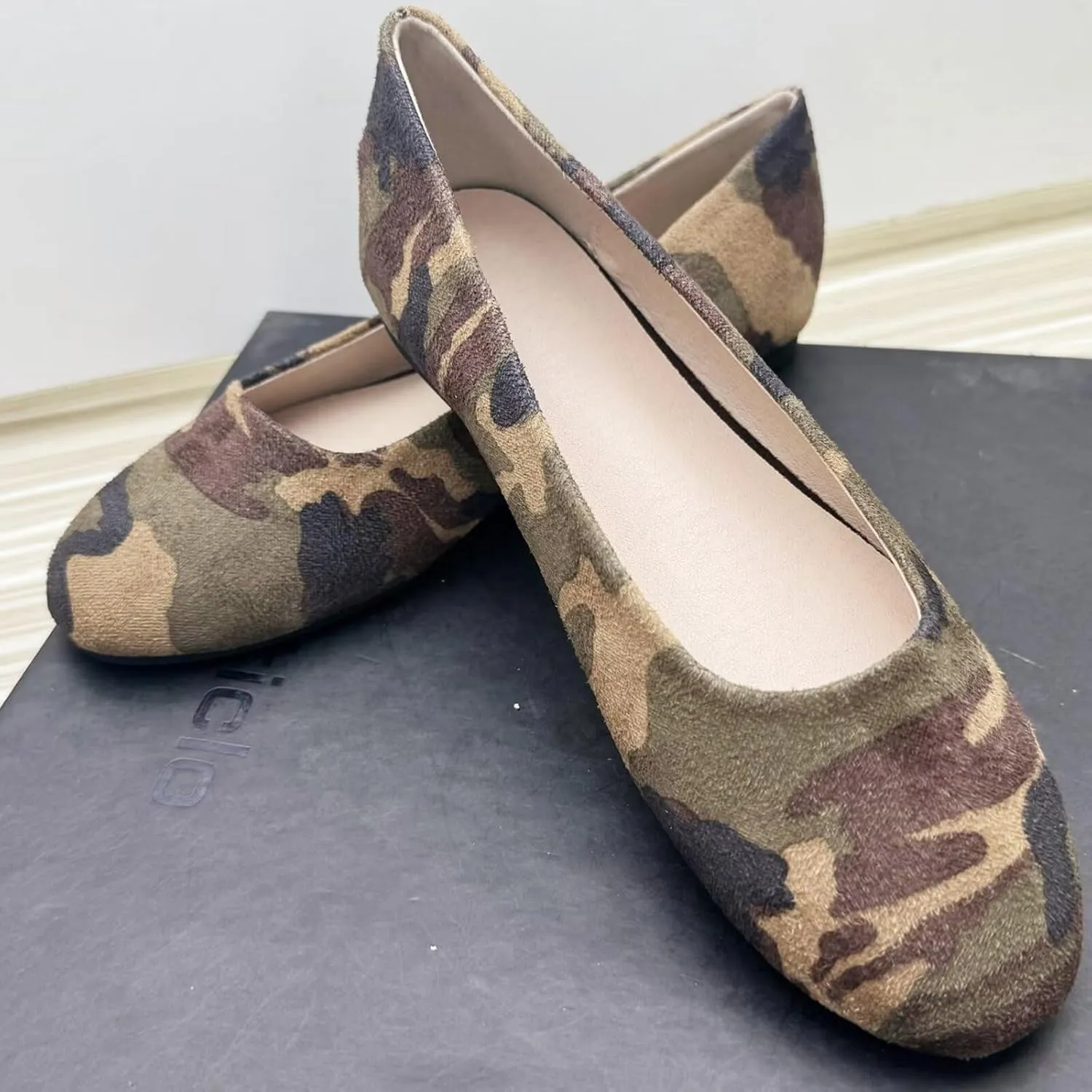 SAILING LU Pointy Toe Shoes Women Ballet Flats Comfort Solid Flat Shoes for Women Work Slip On Moccasins