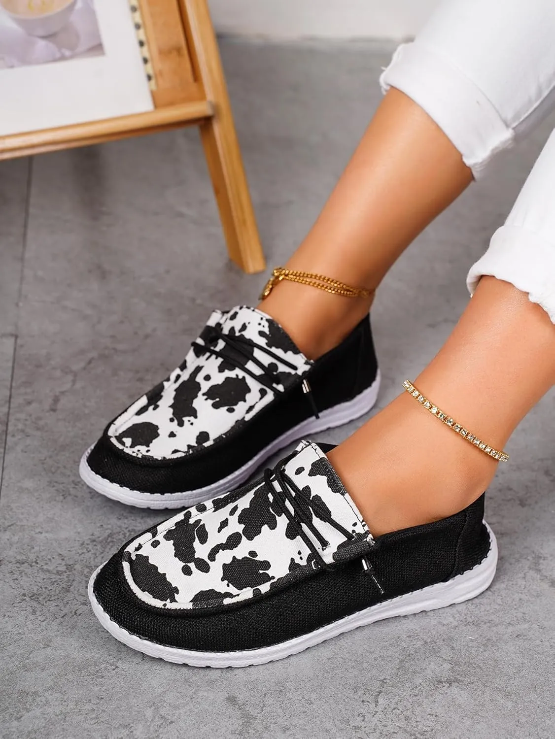 Women's Lightweight Slip-on Canvas Loafers Black and White Cow Print Soft Abrasion Breathable Trendy Stylish Cushion Padded Arch Support Daily Walking Driving Sneakers